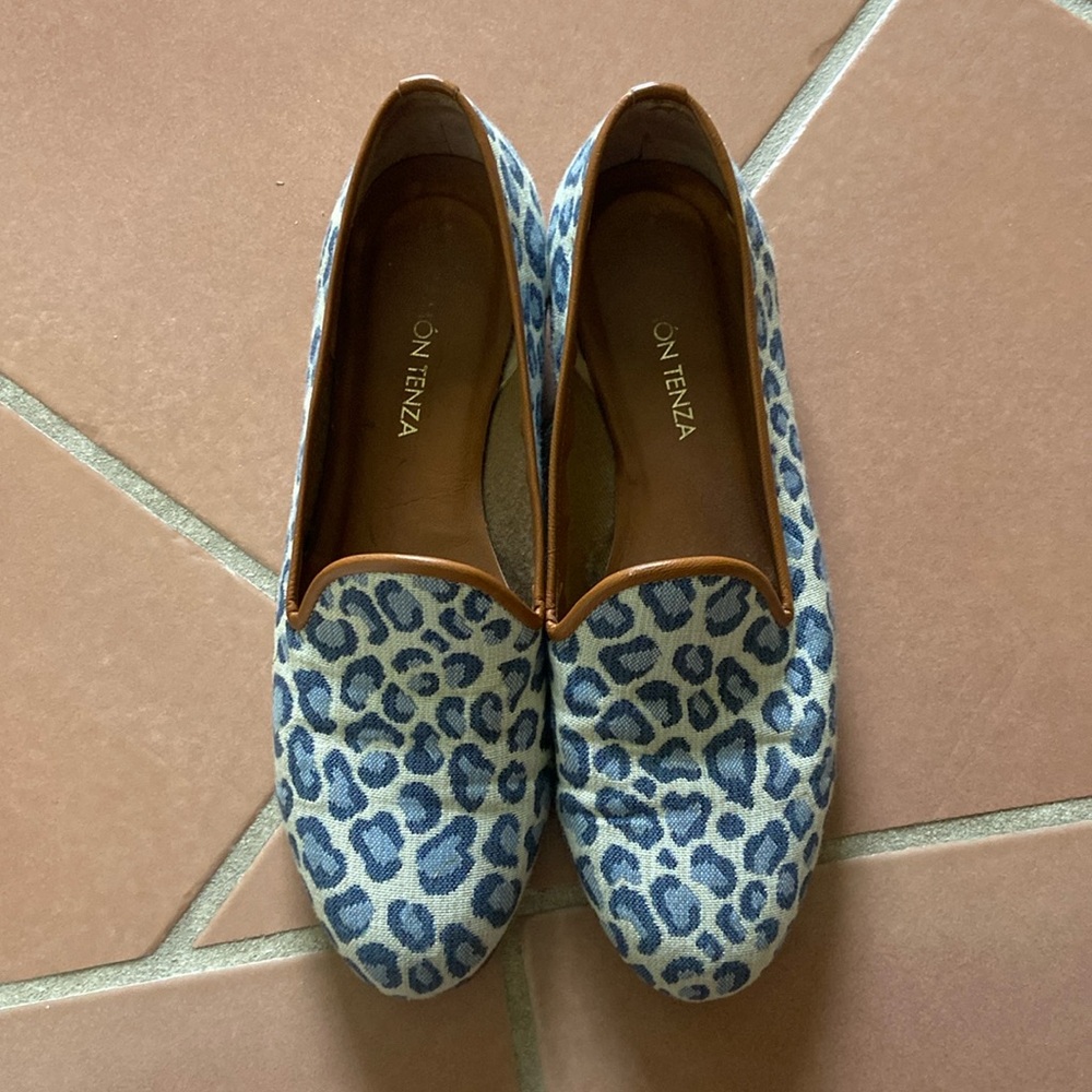 Slip on tapestry shoes light blue navy and cream cheetah print